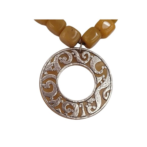 Silpada Yellow Stone Leather Sterling Hammered Medallion Pendant Necklace E849 - Picture 4 of 10